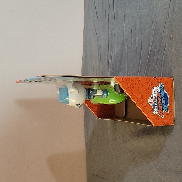 Octonauts ABOVE and BEYOND Captain Barnacles Adventure Pack 3" Action Figure NEW - Picture 4 of 6